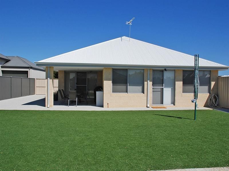 1 Bettong Avenue, Jurien Bay WA 6516
