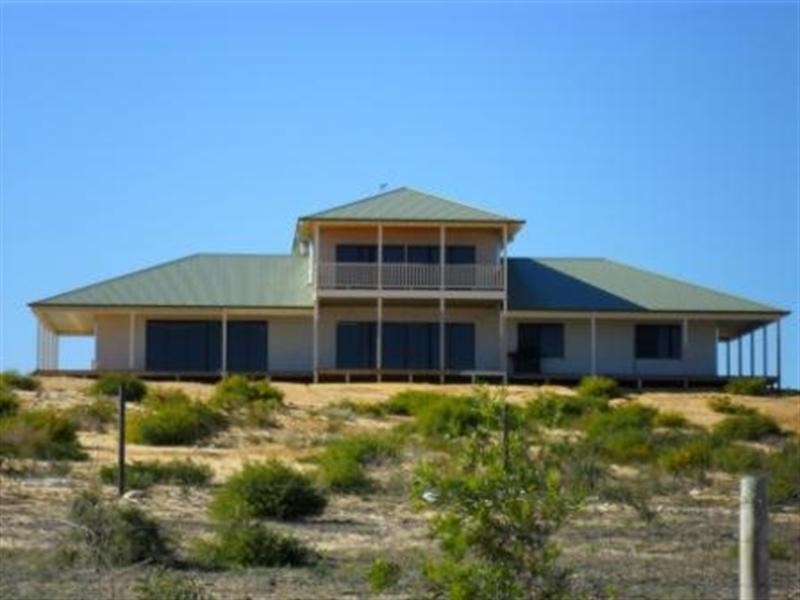 213 Ridge Way, Jurien Bay WA 6516