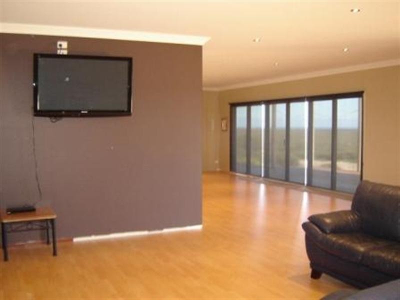 213 Ridge Way, Jurien Bay WA 6516