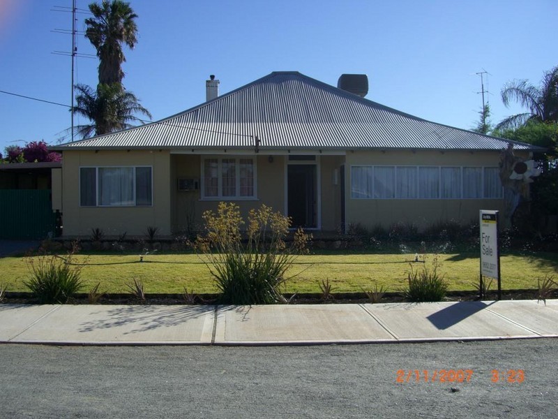 Lot 11, 6 Railway Avenue, Carnamah WA 6517