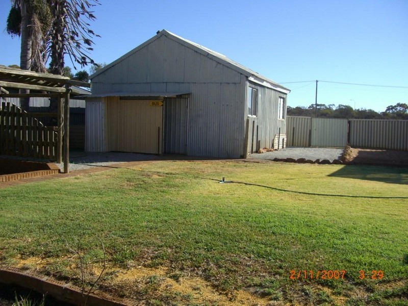 Lot 11, 6 Railway Avenue, Carnamah WA 6517