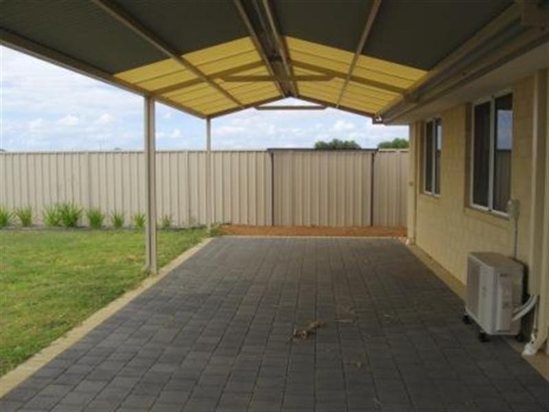 13 Hamelin Avenue, Jurien Bay WA 6516