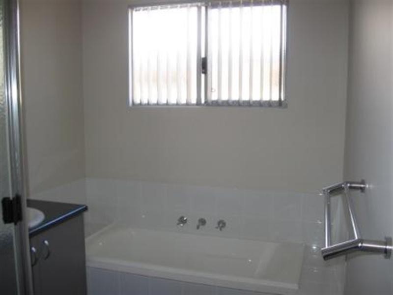 4 Pamplona Crescent, Cervantes WA 6511