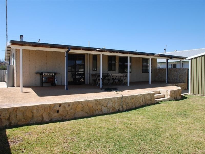 25 Lesueur Drive, Jurien Bay WA 6516