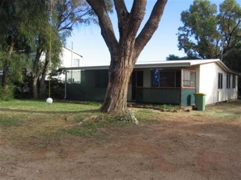 10 Cameron Street, Jurien Bay WA 6516