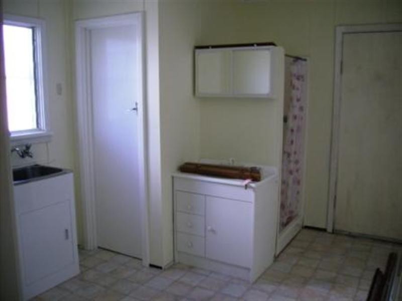 10 Cameron Street, Jurien Bay WA 6516