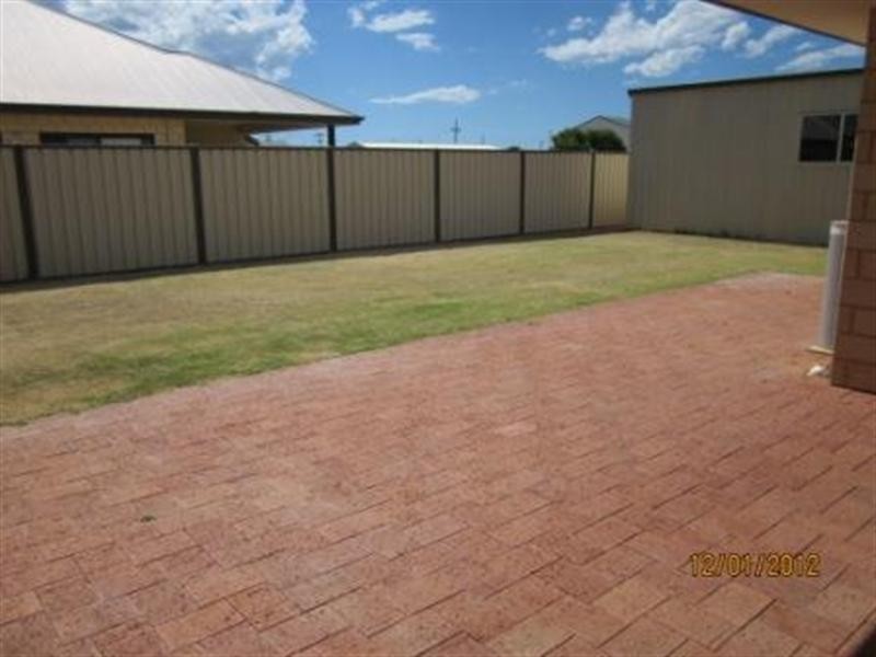 20 Dryandra Boulevard, Jurien Bay WA 6516