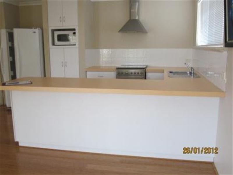 1/9 Acacia Way, Jurien Bay WA 6516