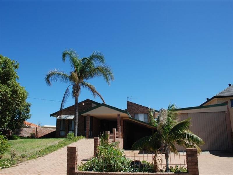 3 Whitburn Place, Jurien Bay WA 6516