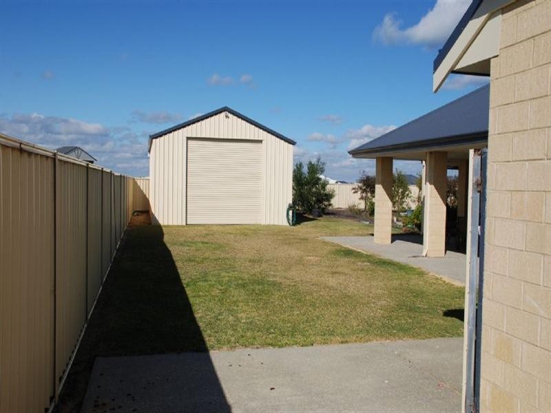 Lot 696, 7 Parakeet Bend, Jurien Bay WA 6516
