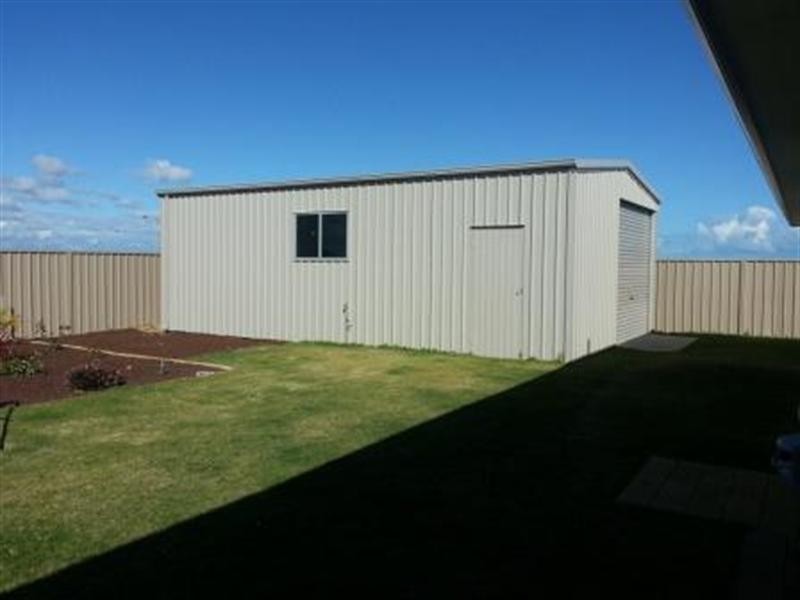 9 Bremer Parade, Jurien Bay WA 6516