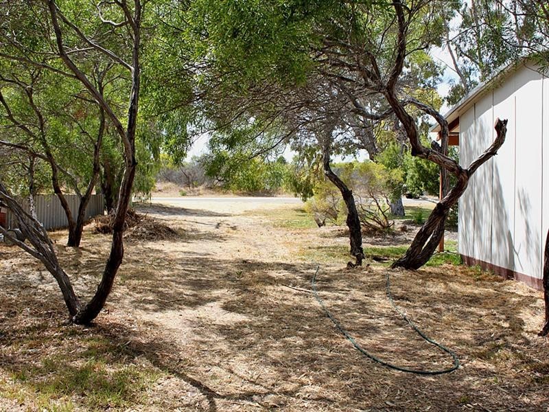 46 Whitfield Road, Jurien Bay WA 6516