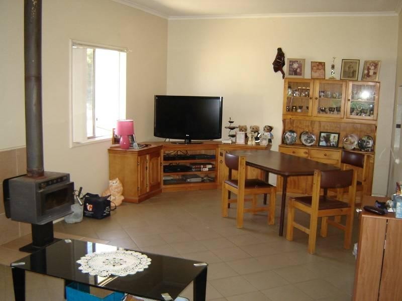 Lot 221, 5 Nairn Court, Eneabba WA 6518