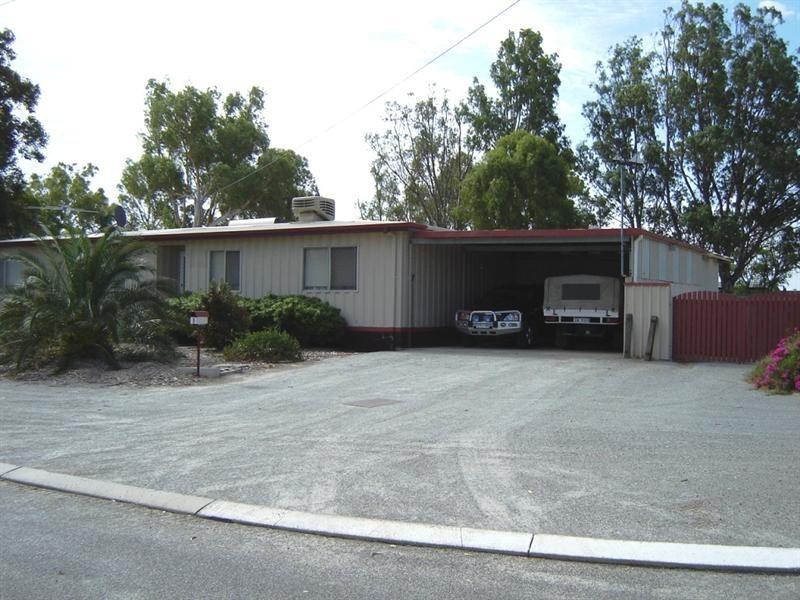 1 McGowan Place, Eneabba WA 6518