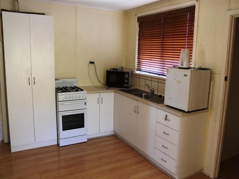 10 Cameron Street, Jurien Bay WA 6516