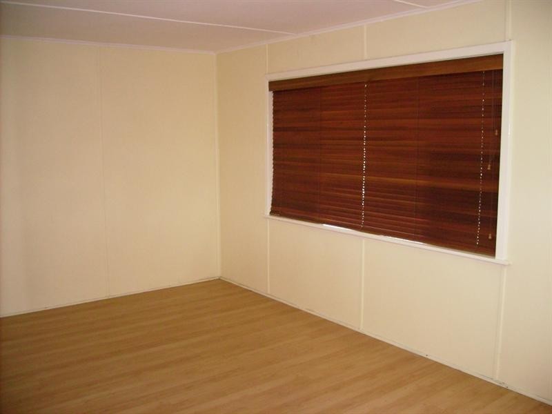 10 Cameron Street, Jurien Bay WA 6516