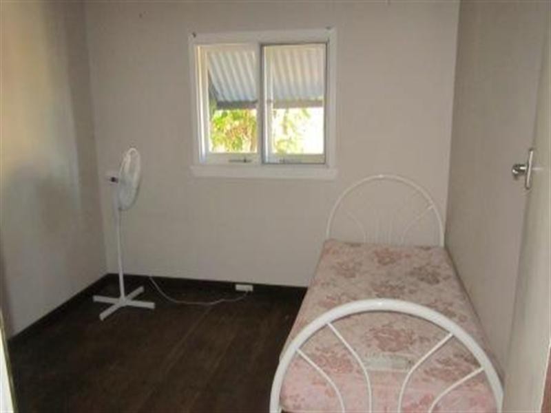 4 Battersby Road, Green Head WA 6514