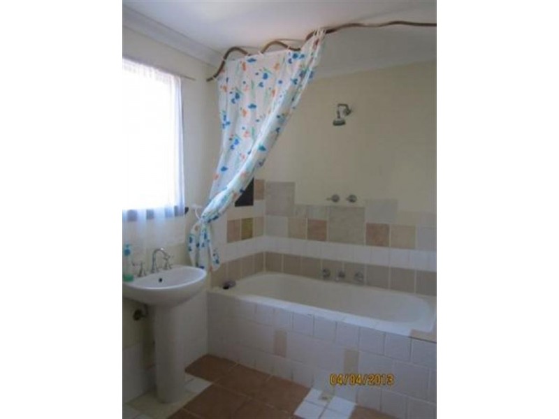 4 Battersby Road, Green Head WA 6514