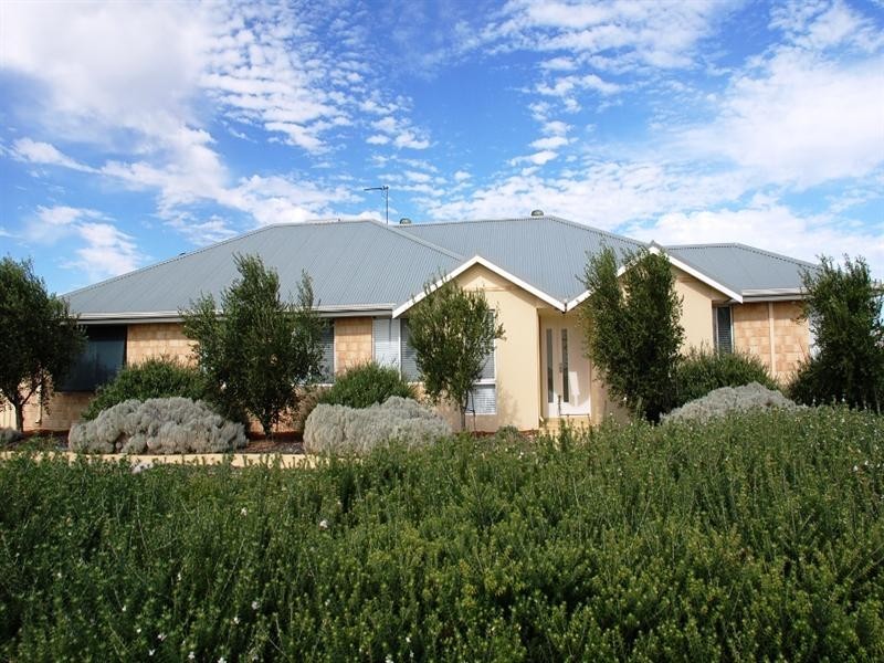 29 Bettong Avenue, Jurien Bay WA 6516