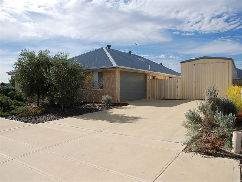 29 Bettong Avenue, Jurien Bay WA 6516