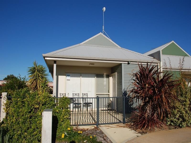 Unit 44, 11 Heaton Street, Jurien Bay WA 6516
