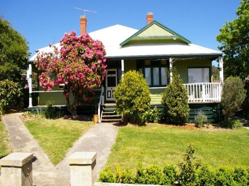 48 Symons Street, Healesville VIC 3777