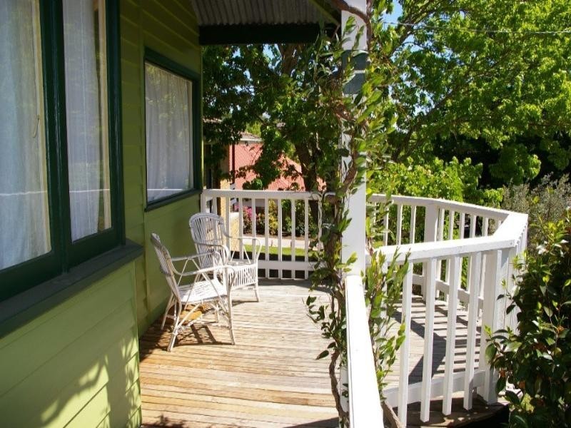 48 Symons Street, Healesville VIC 3777