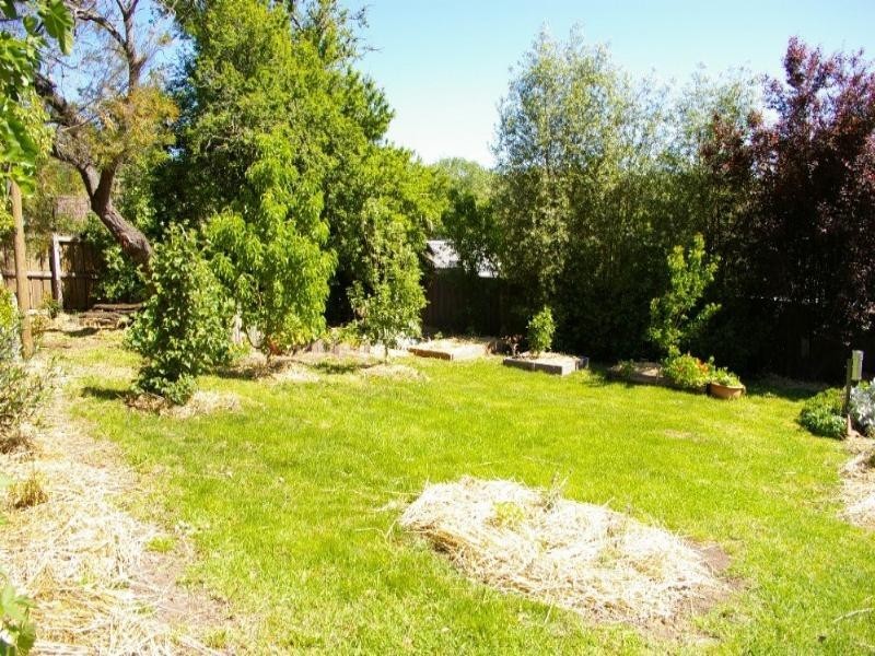 48 Symons Street, Healesville VIC 3777