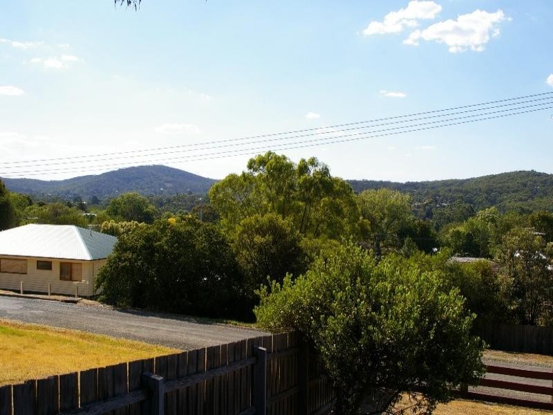 14 Edward Street, Healesville VIC 3777