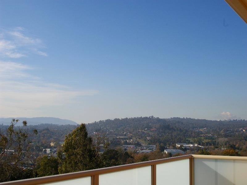 2/49 Albert Hill Road, Lilydale VIC 3140