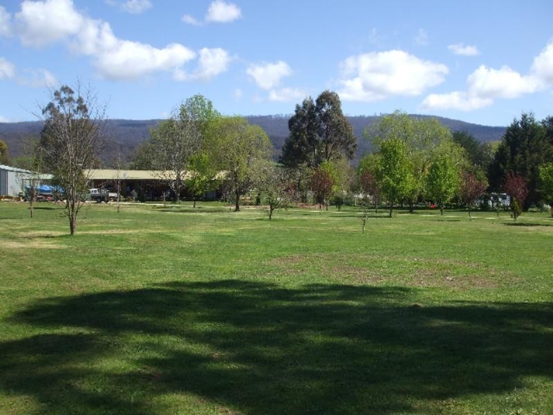 Buxton VIC 3711