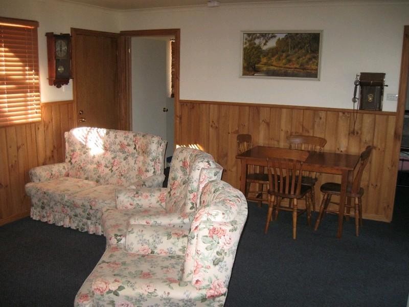 8 Hill Court, Eildon VIC 3713