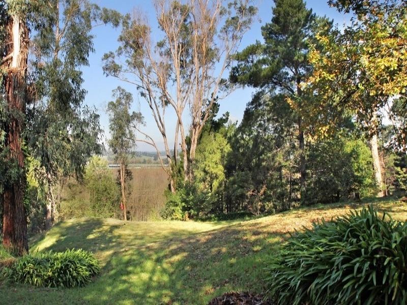 4 Healesville-Yarra Glen Road, Healesville VIC 3777