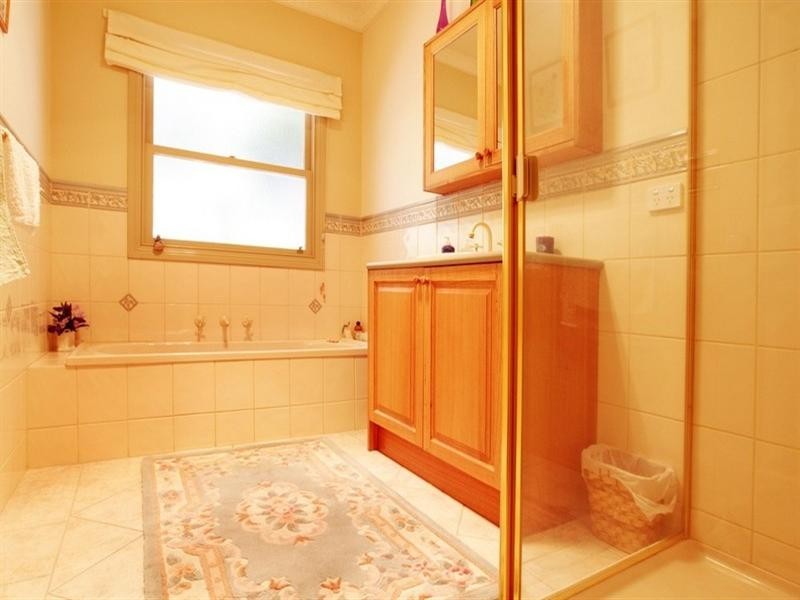 115 Wallace Parade, Healesville VIC 3777