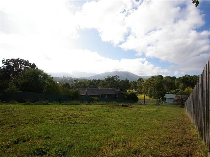 11 Cornish Road, Healesville VIC 3777