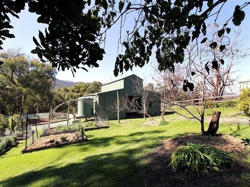 19 Heath Road, Healesville VIC 3777