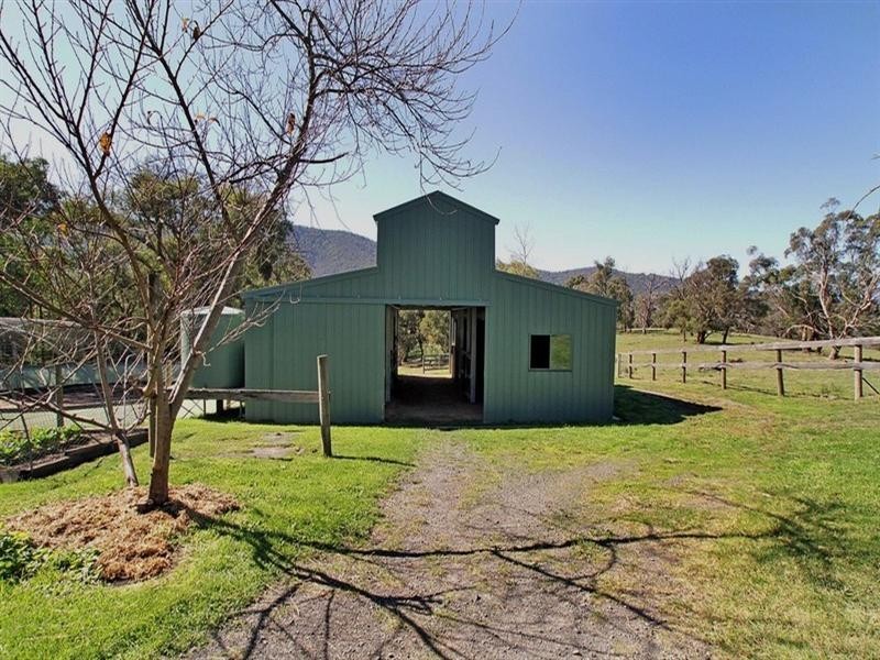 19 Heath Road, Healesville VIC 3777