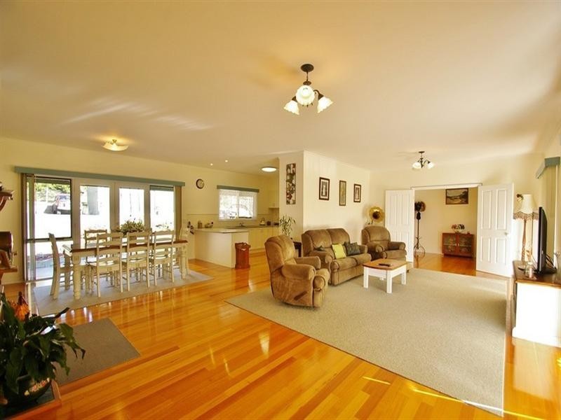 62-64 Thomas Road, Healesville VIC 3777