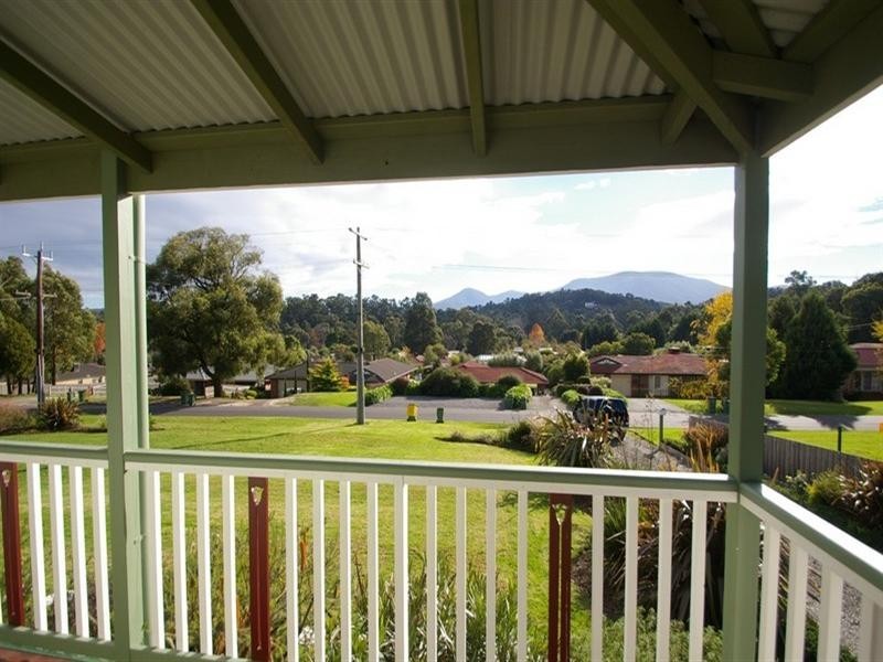 62-64 Thomas Road, Healesville VIC 3777