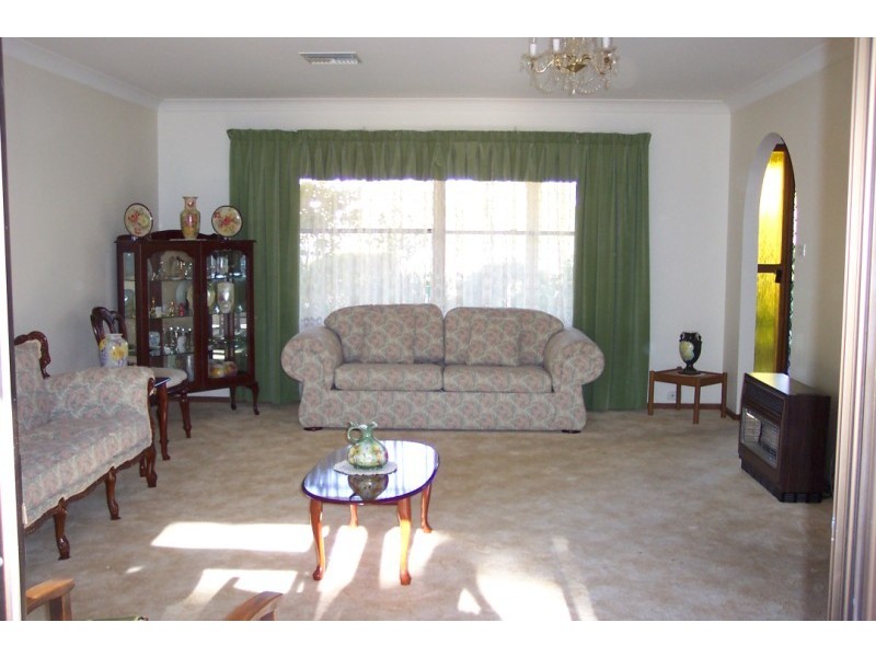 6 Phillips Street, Cowra NSW 2794