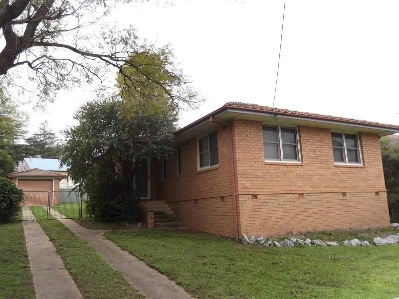 87 Macquarie Street, Cowra NSW 2794