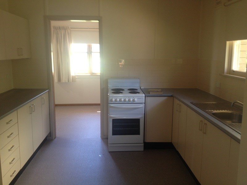 39 Macassar Street, Cowra NSW 2794