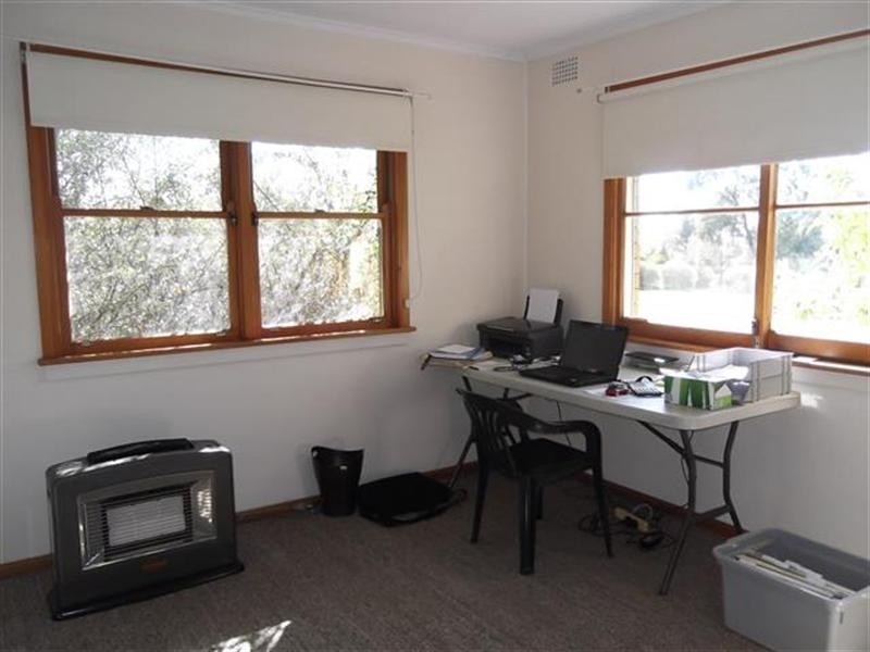 39 Macassar Street, Cowra NSW 2794