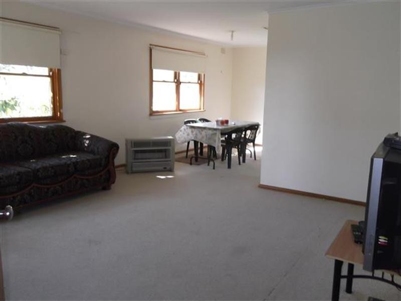 39 Macassar Street, Cowra NSW 2794