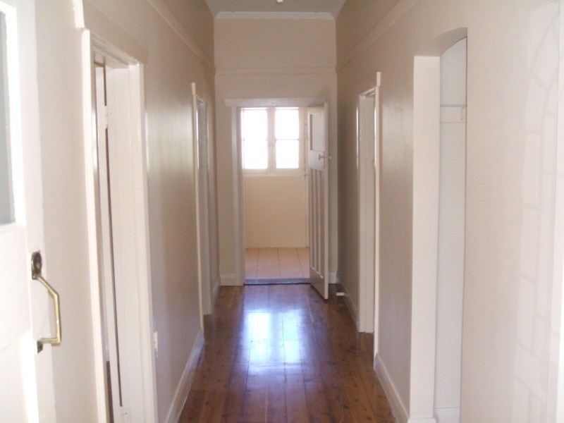 19 Dungaleer Street, Cowra NSW 2794