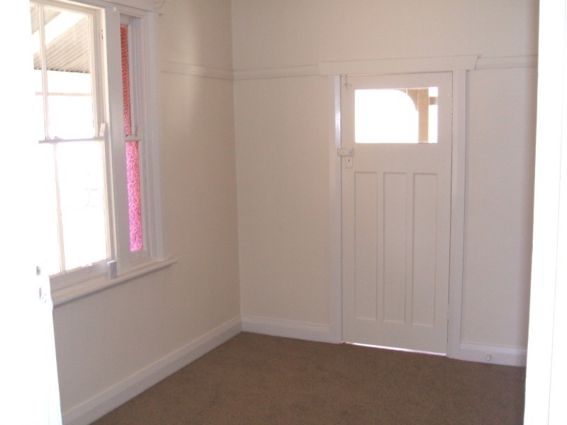 19 Dungaleer Street, Cowra NSW 2794