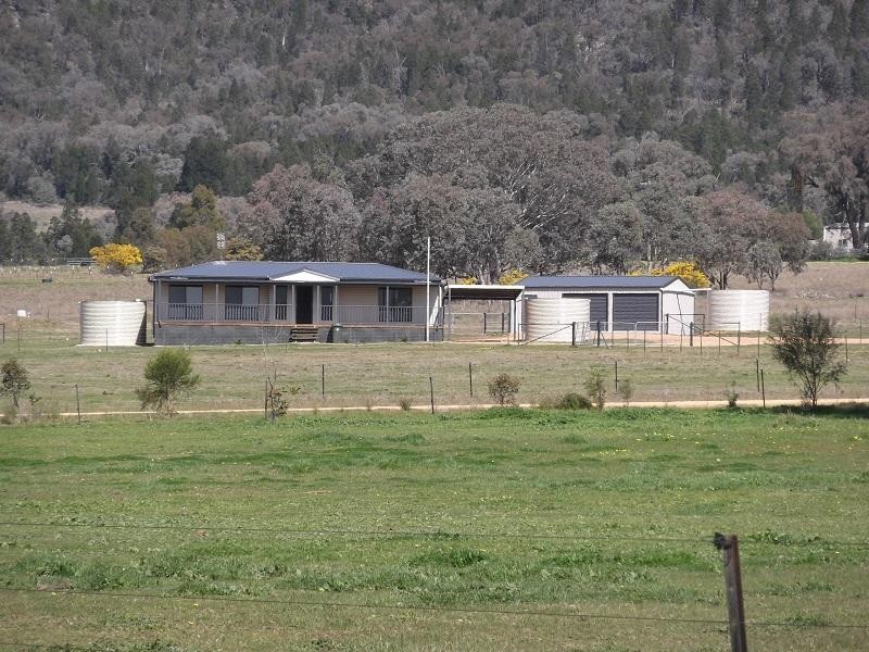 121A Moss Road, Cowra NSW 2794