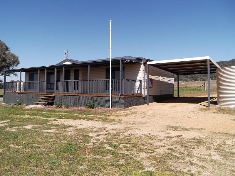 121A Moss Road, Cowra NSW 2794