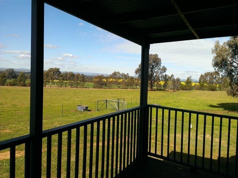 121A Moss Road, Cowra NSW 2794