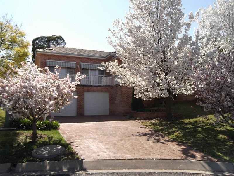 13 banksia Close, Cowra NSW 2794